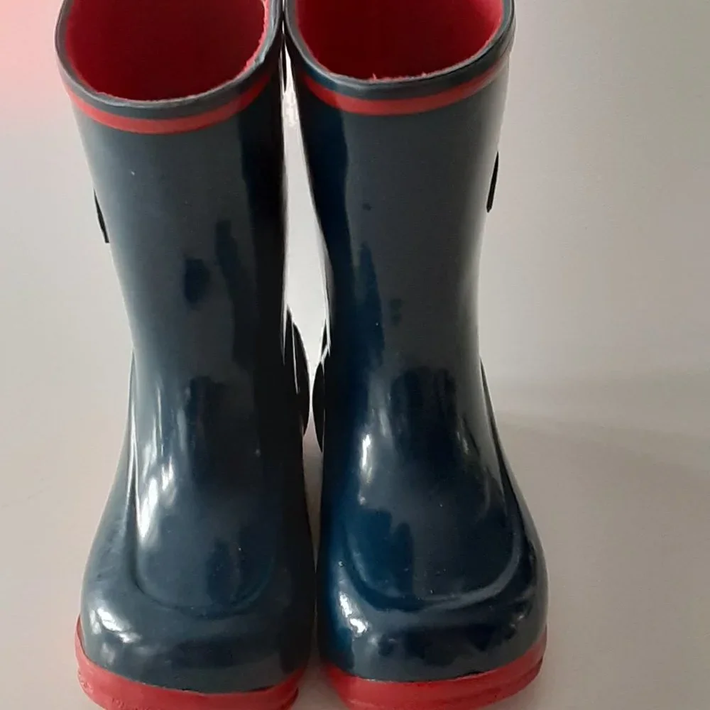 Old Navy Rain Boots size 3T